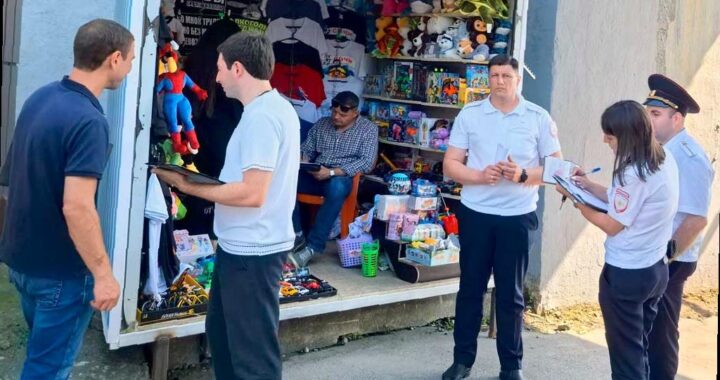 Демонтаж торговых павильонов на Мамайке в Сочи