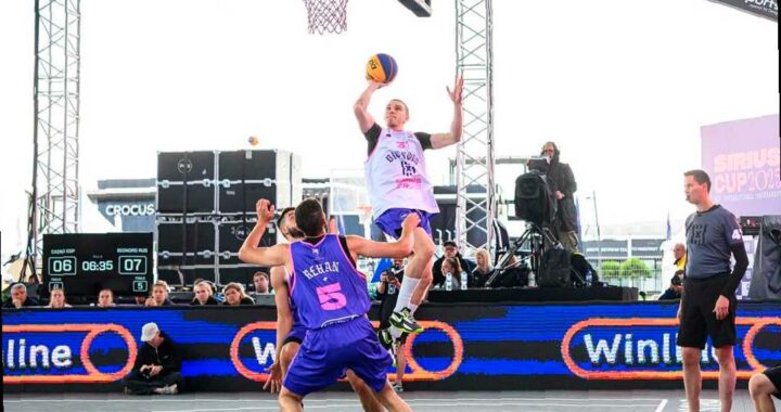 Международный баскетбольный турнир Sirius Cup проходит в Спортивном парке Сириус. Участвуют 12 команд, включая иностранные. Соревнования проходят в два этапа: групповой и плей-офф. На турнире также играют детские команды U12 из разных стран. Победители будут определены сегодня. Вход на игры бесплатный.