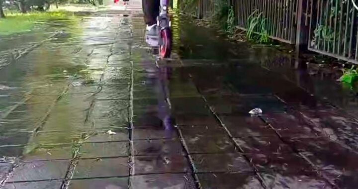 В Центральном районе Сочи ликвидируют утечку на водоводе