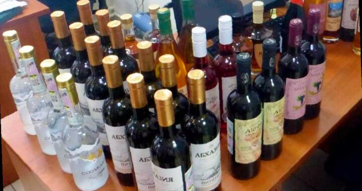 В Сочи задержали незаконный ввоз алкоголя из Абхазии