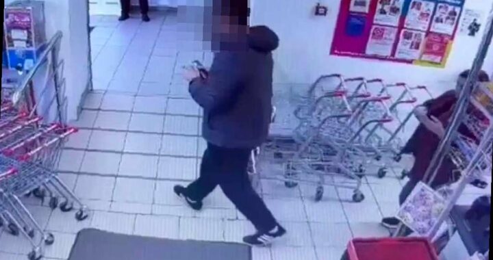 Сотрудница магазина помешала грабителю в Сочи