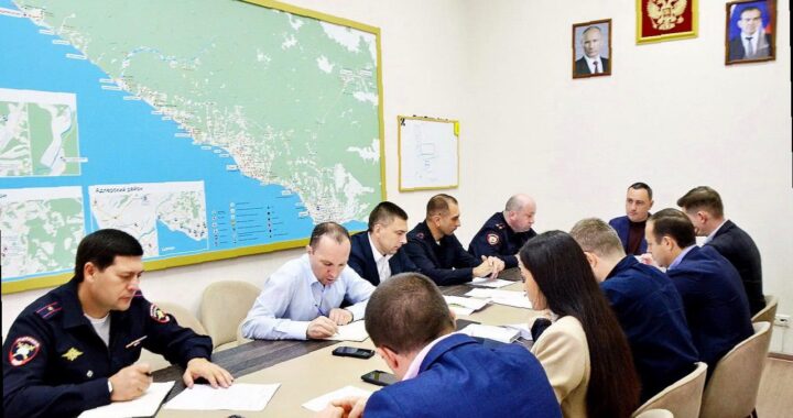 «Виктор Тепляков провел встречу по улучшению авторынка в Сочи»