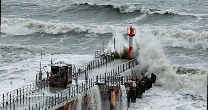 Вновь прогнозируется шторм в Сочи