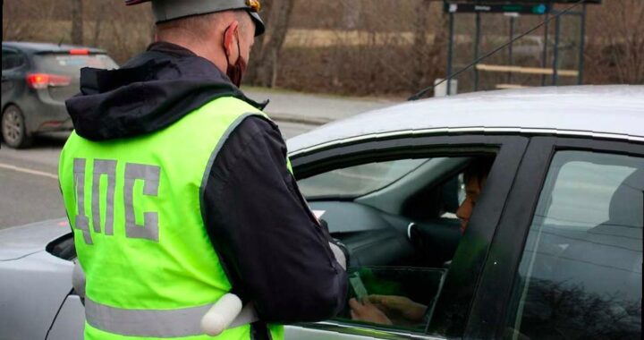 В России увеличат штрафы за нарушения при перевозке детей и исправят требования к тонировке авто