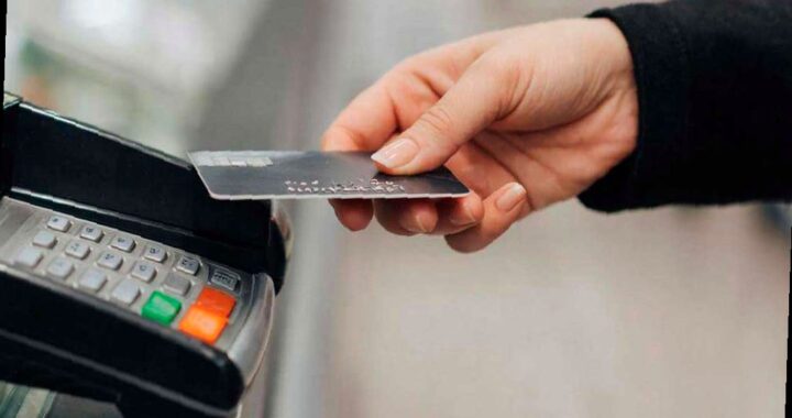 Экономия на sms: в Сочи женщина месяц расплачивалась чужой картой