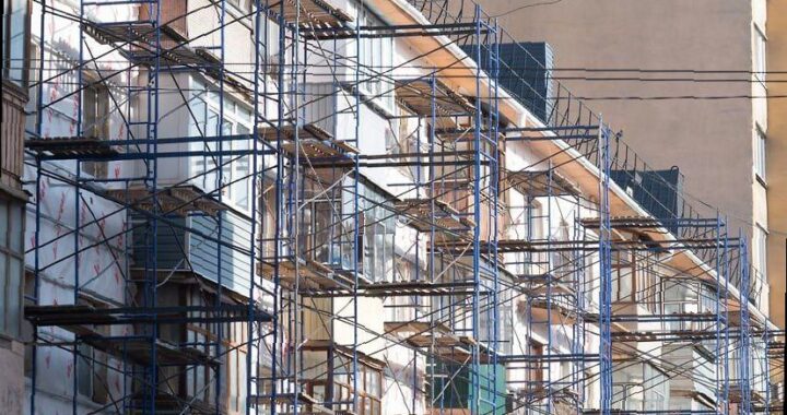 В Сочи на капремонт домов направят более 1,6 млрд рублей