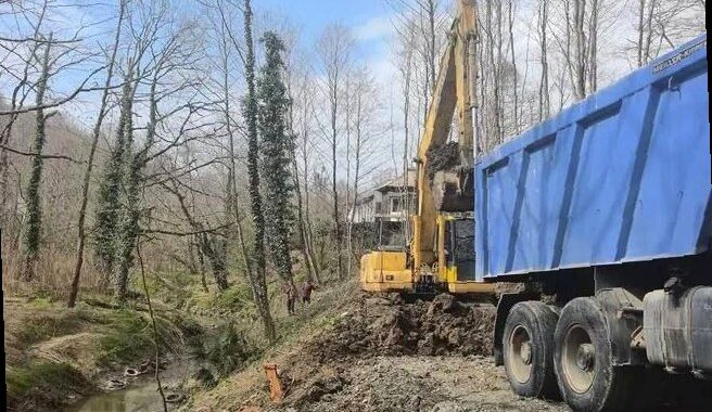 В Сочи расчистят реку Херота: вывезут более 25 тысяч кубометров мусора