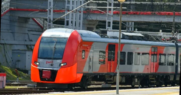 В Сочи почти на месяц изменят расписание электричек