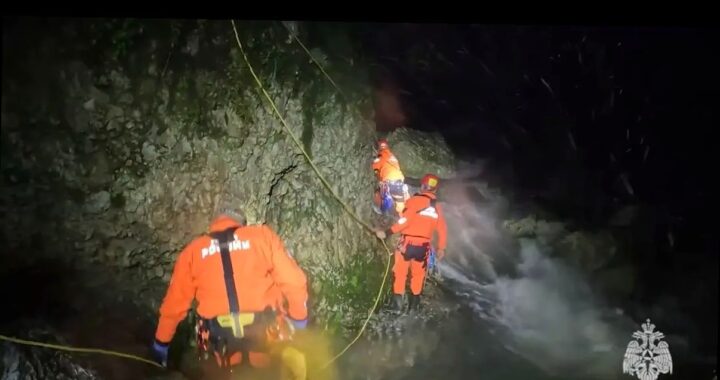 Трагедия в «Пасти Дракона»: в Сочи из пещеры подняли тело 24-летней сп