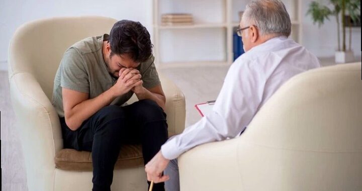 Лудоманию признали заболеванием: с осени россияне смогут лечиться бесп